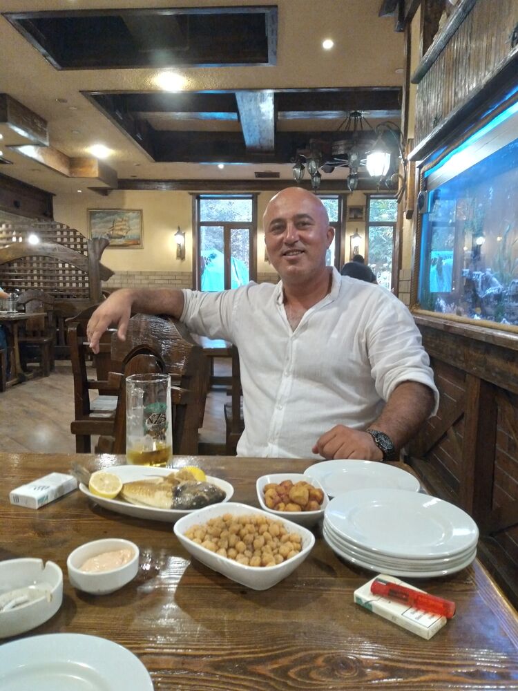  24106699  Amin, 45 ,    