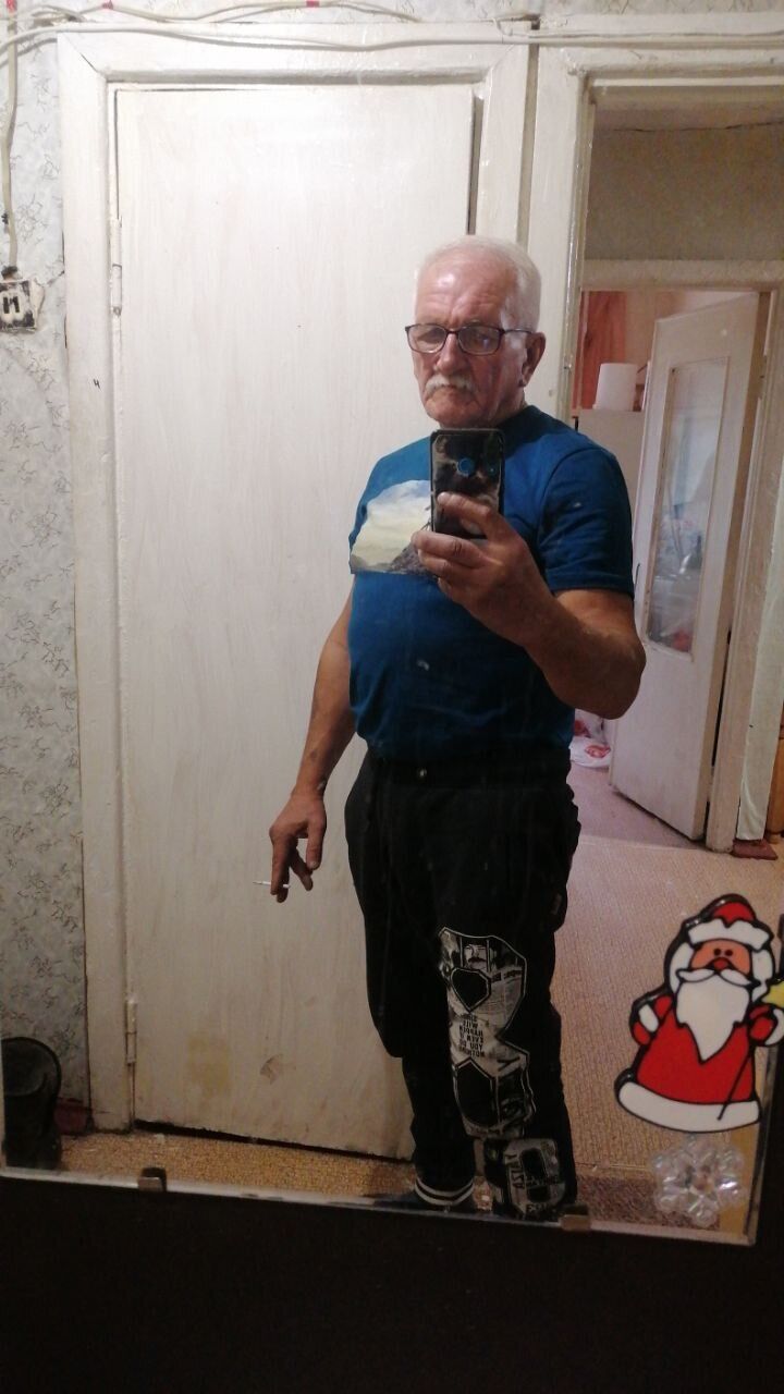  42899479  , 69 ,    