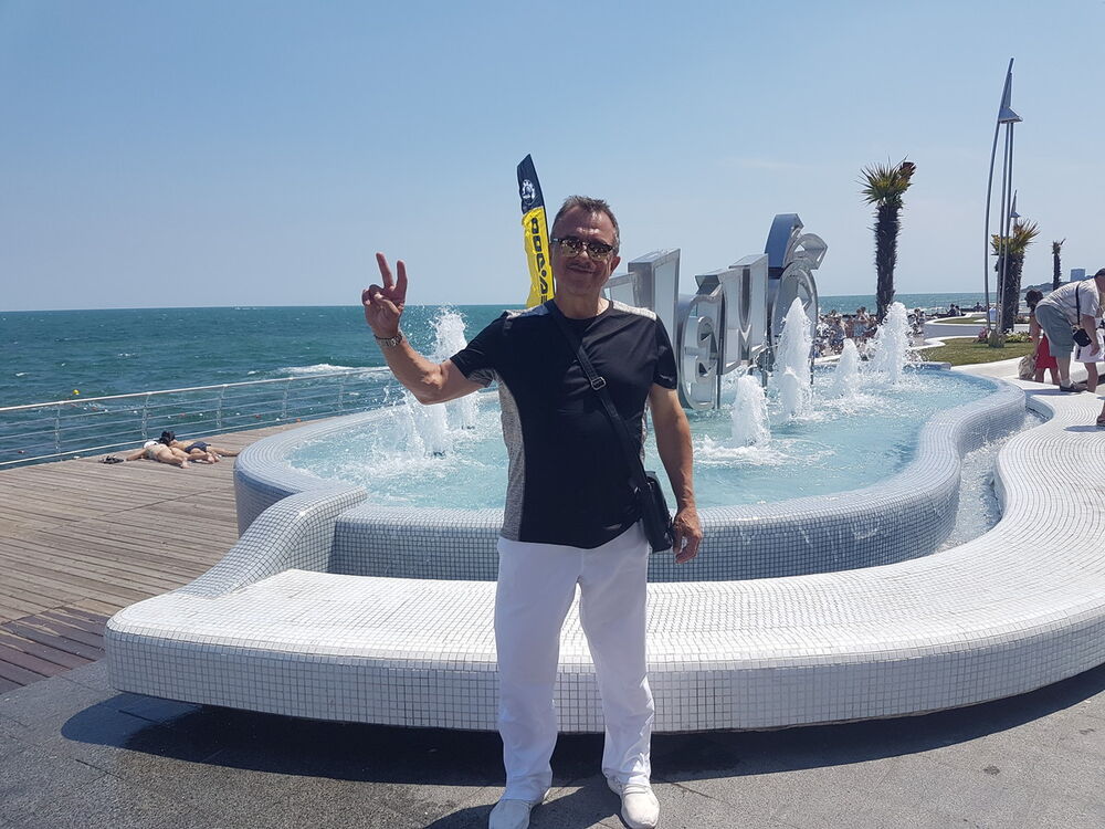  ,   Alberto, 60 ,   ,   , c 