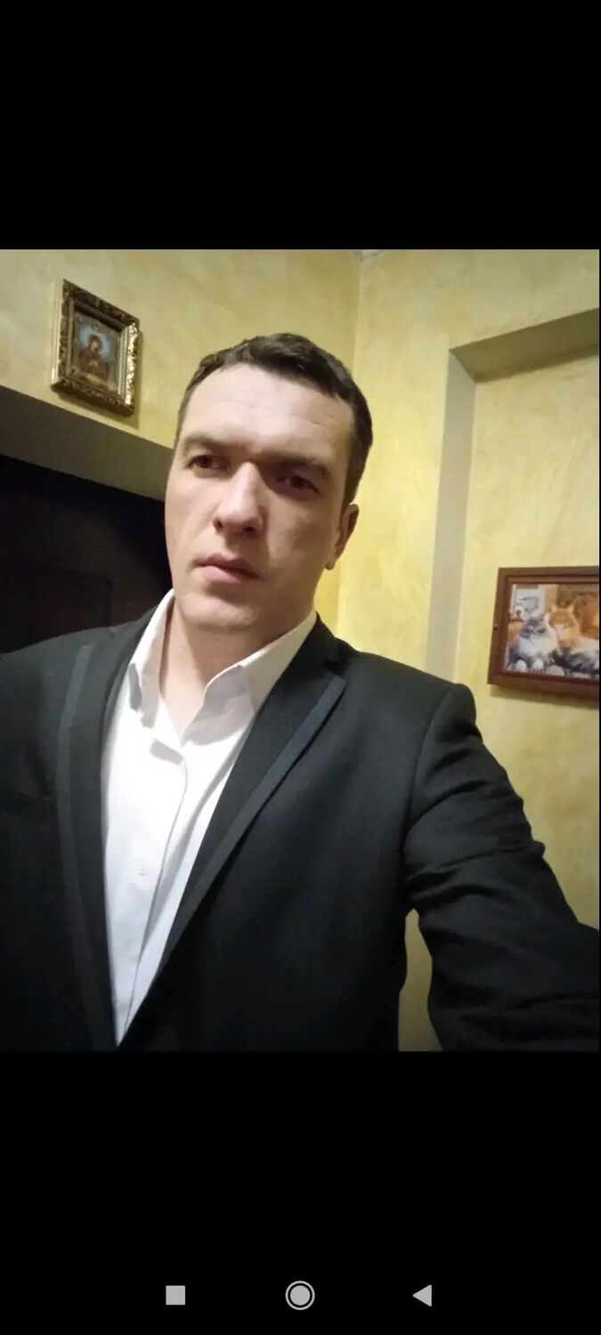  39318629  Vladimir, 39 ,    