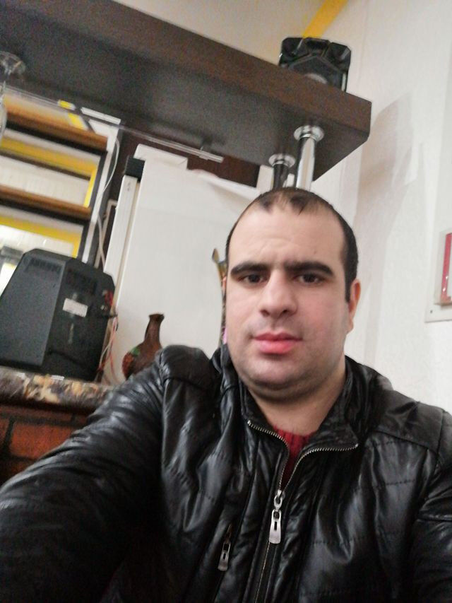  19608589  , 35 ,    