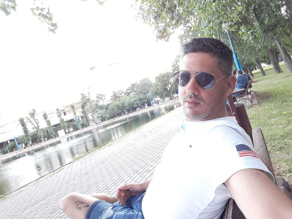  48510699  Yoel, 45 ,    