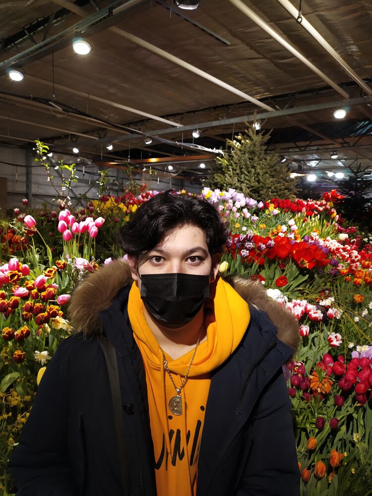  31086949  Chuck, 25 ,    