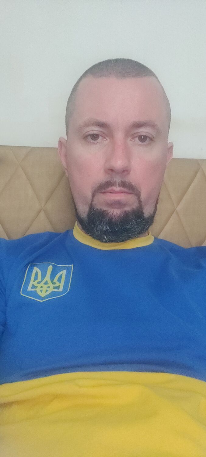  ,   Slavik, 44 ,   ,   , c 