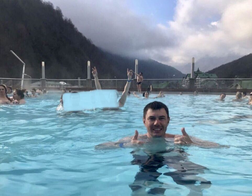  ,   Artem, 39 ,   ,   