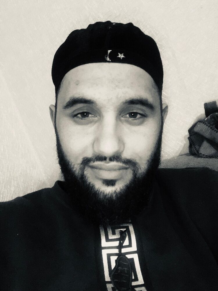  37273029  Suleyman, 30 ,    