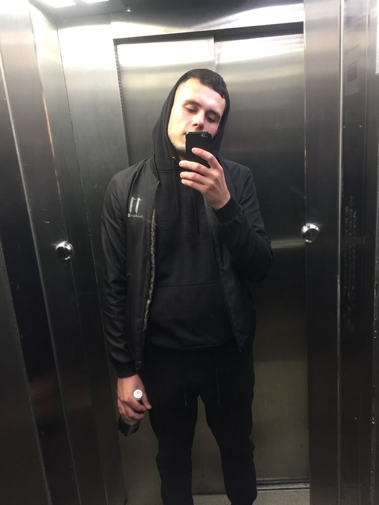  31008589  , 28 ,    