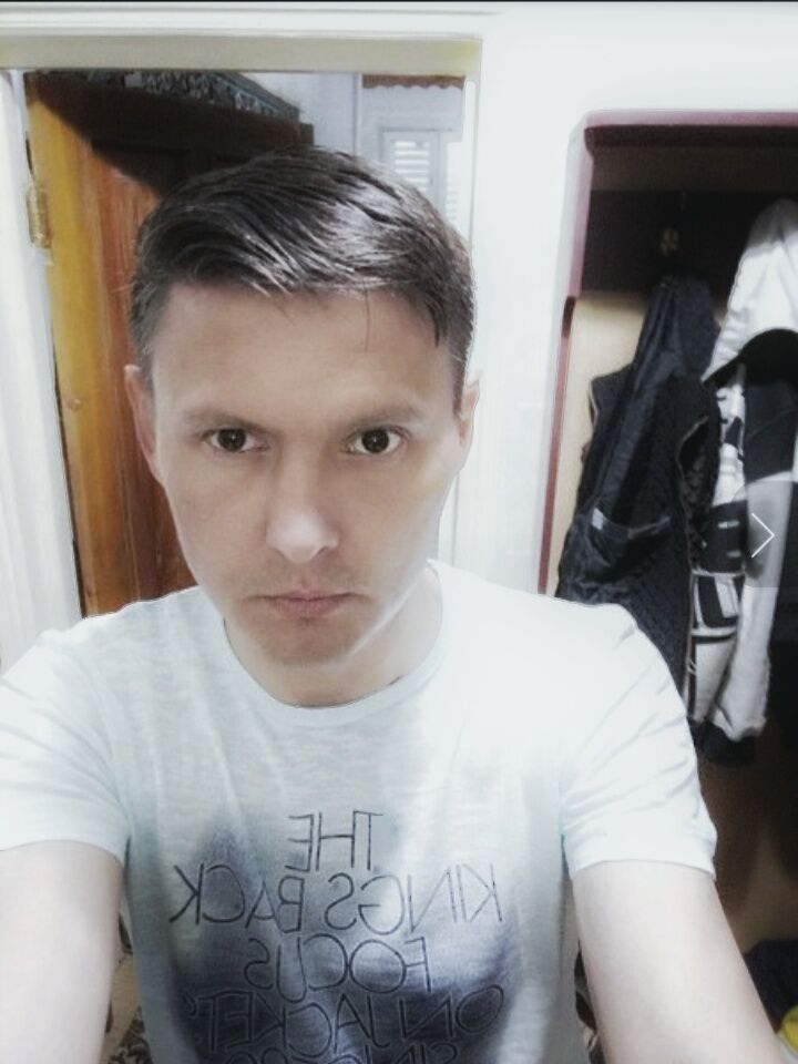  53977969  Albert, 39 ,    