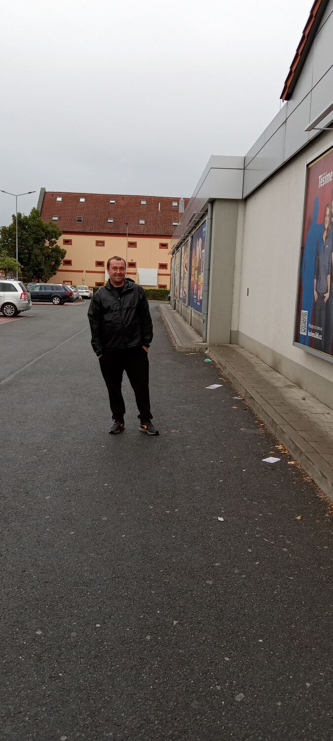  38888629  Jurijs, 42 ,    Praha