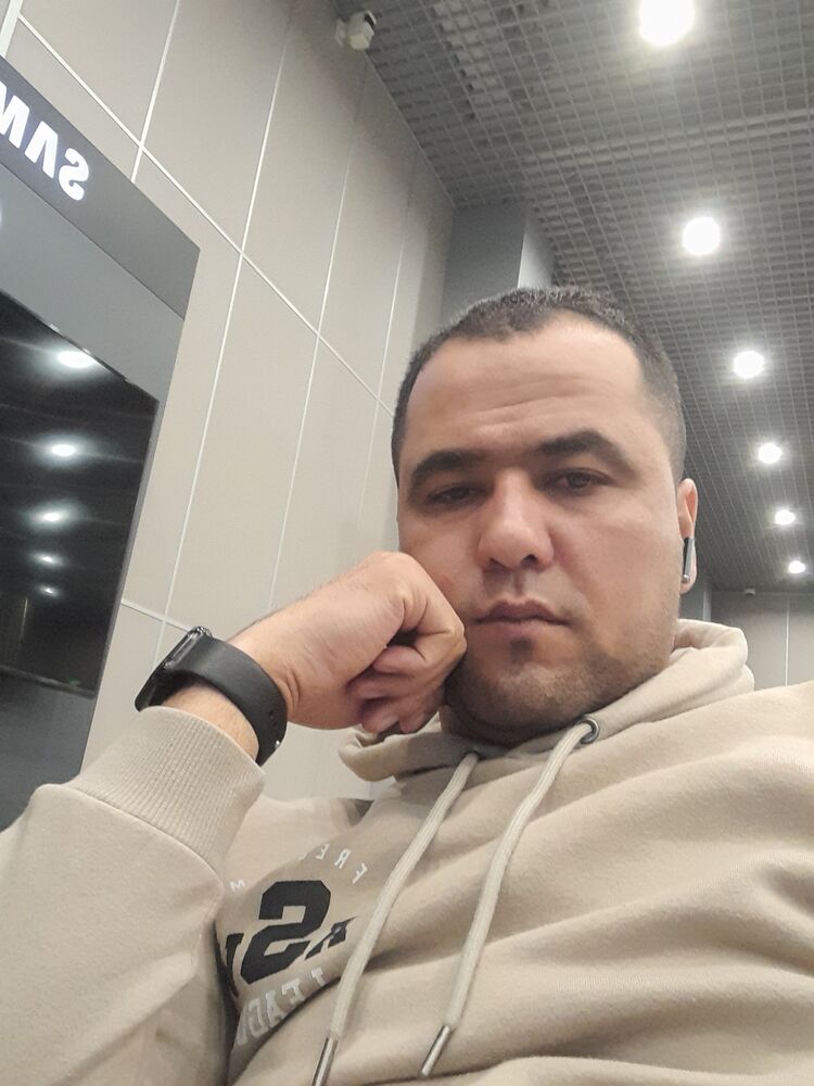  ,   Ilhom, 32 ,   ,   
