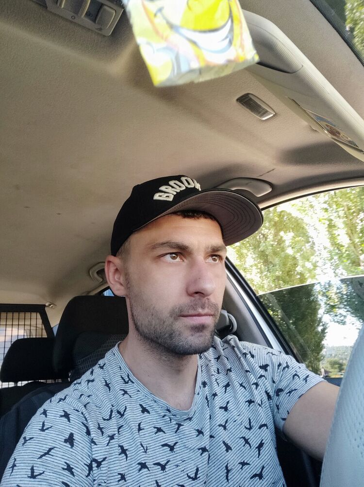  21269169  Alex, 35 ,    