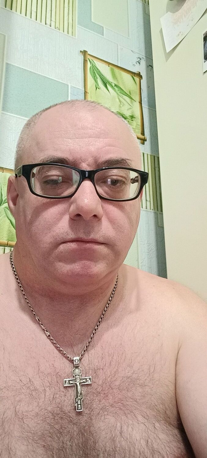  47745179  Roman, 48 ,    