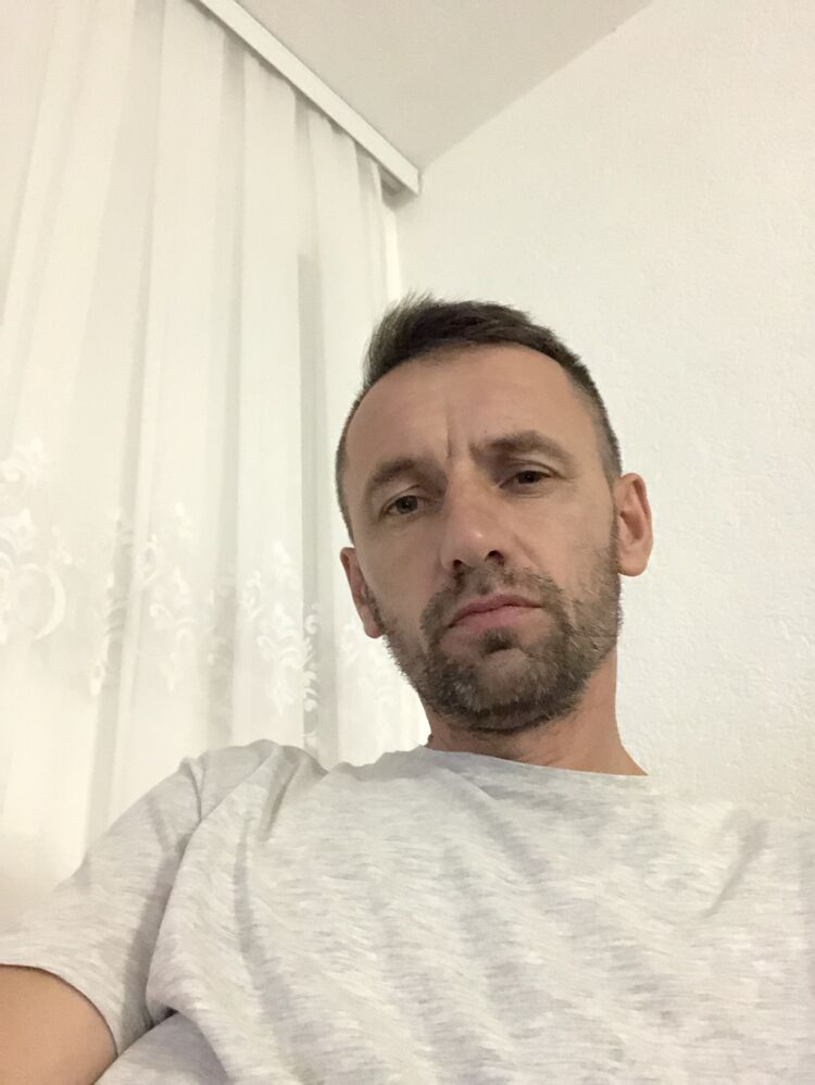  54554159  Bekic, 43 ,    