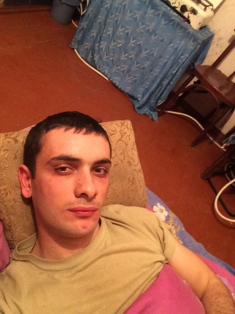  ,   Temuri, 32 ,   ,   , c 
