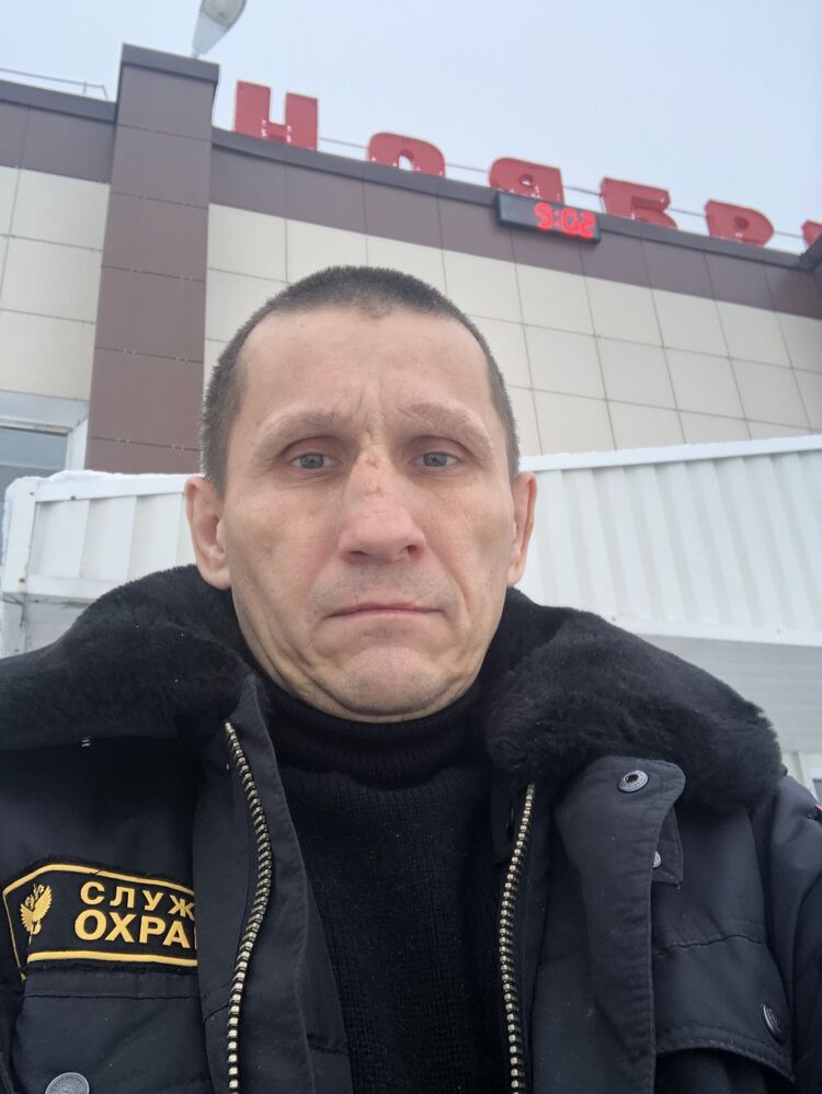  25828319  , 53 ,    