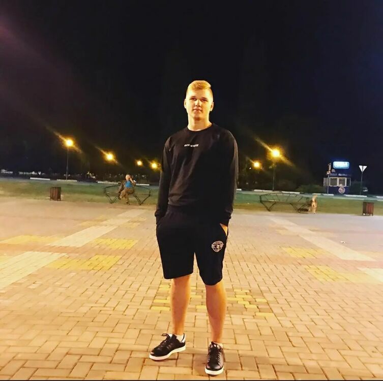  36077269  , 22 ,    
