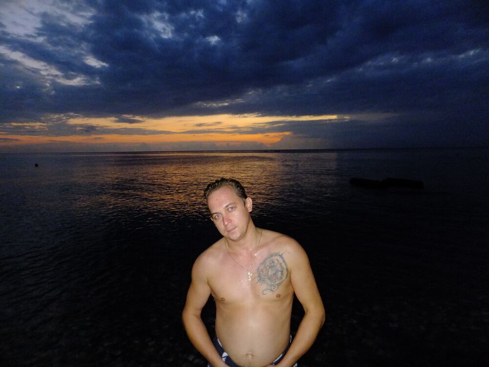 4951439  Oleg, 41 ,    