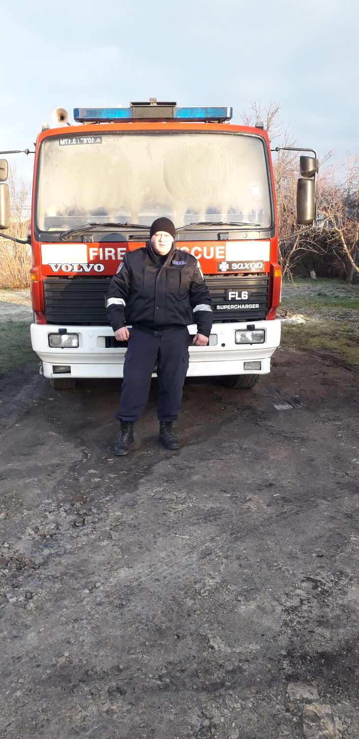 31798929  Alexandru, 39 ,    