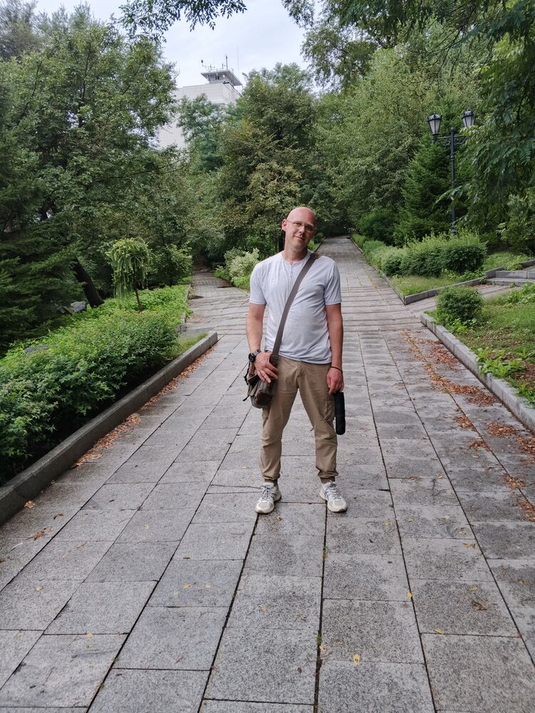  53696259  , 46 ,    --