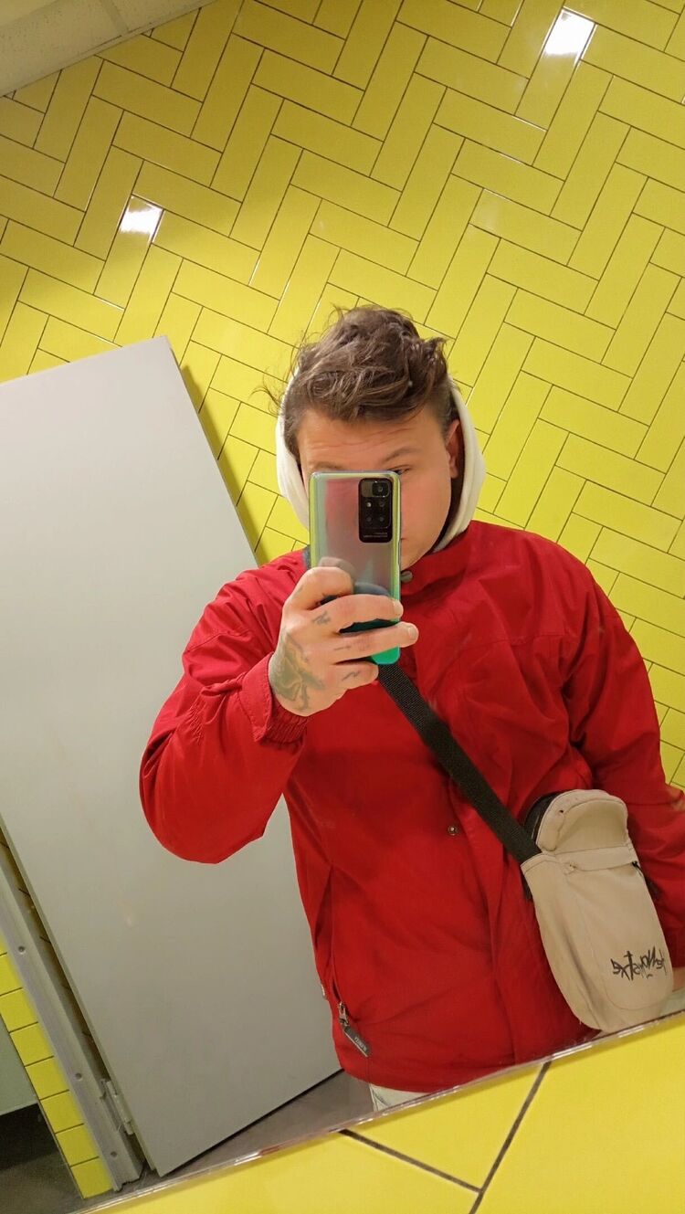  46618899  , 24 ,    
