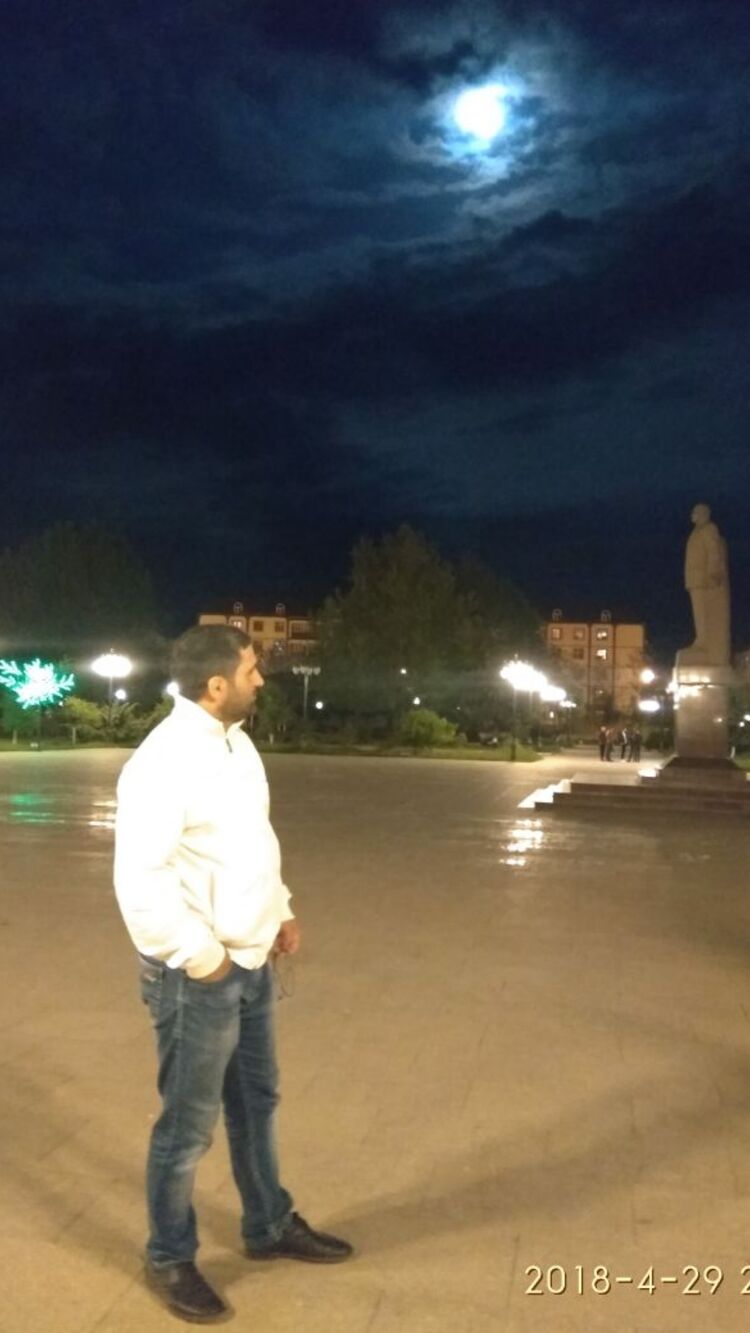  26837099  Baruz, 43 ,    