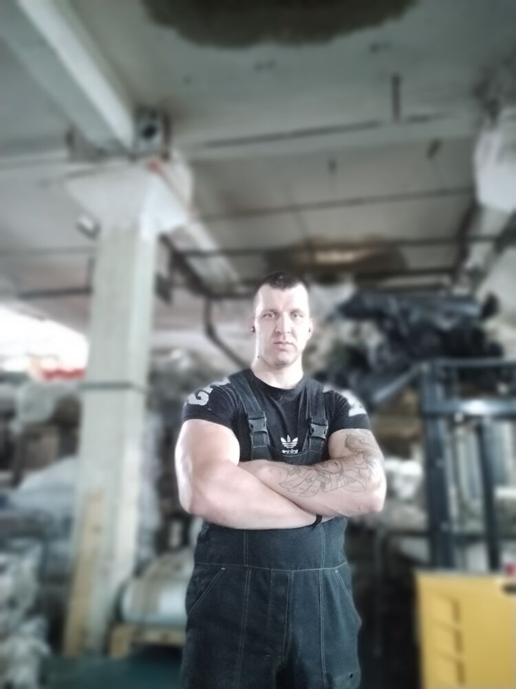 ���������� �������, ���� ������� Roman, 33 ����, ������������ ��� ����� � ���������, c�������� ���������