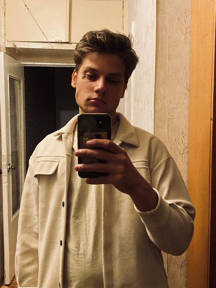  36166559  Daniel, 21 ,    --