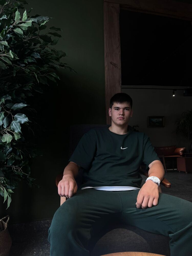  53304909  Khakim, 19 ,    Deleted