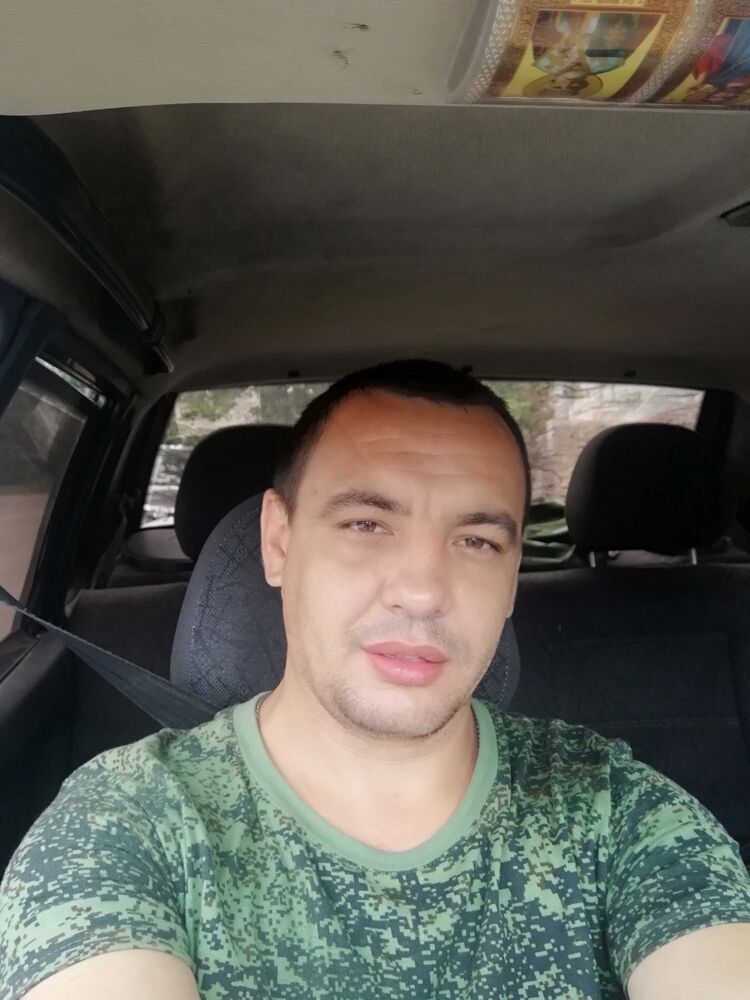  37421999  Anton, 37 ,    