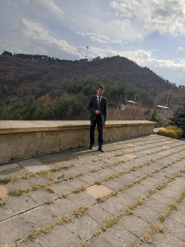  29904589  , 47 ,    