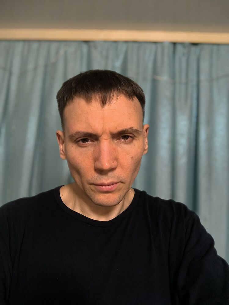  45647739  Alex, 45 ,    
