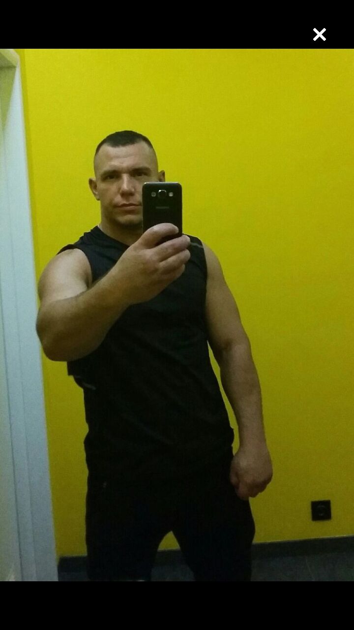  35832409  , 44 ,    