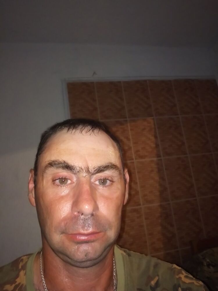  ,   Aleksandr, 44 ,   ,   , c 