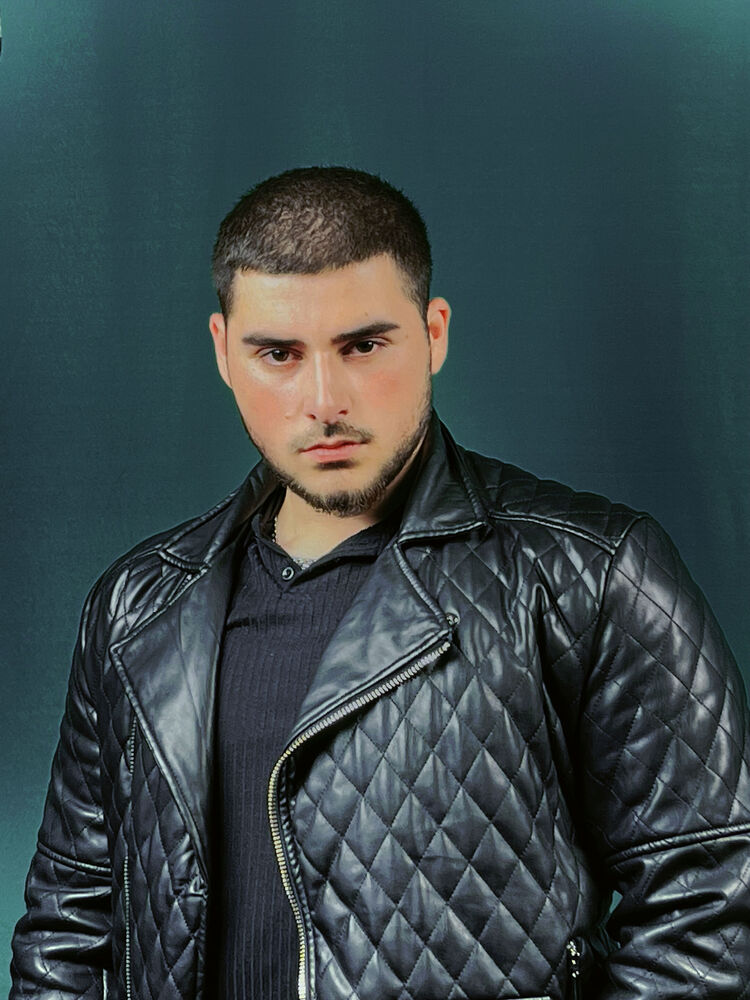  35837289  Vasif, 23 ,    