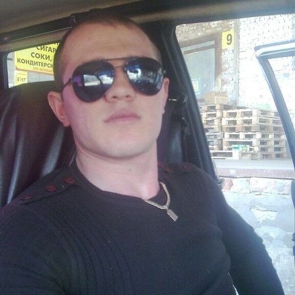  9285589  Elnar, 38 ,    