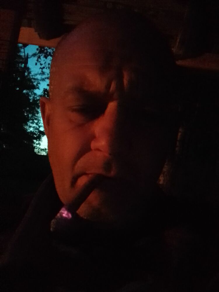  30225579  Valentin, 49 ,    