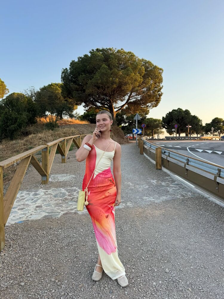  54684139  , 28 ,    Bielefeld