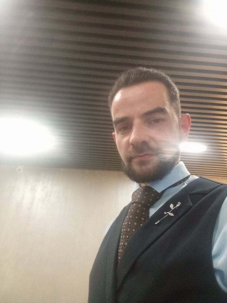  53277159  Daniel, 34 ,    