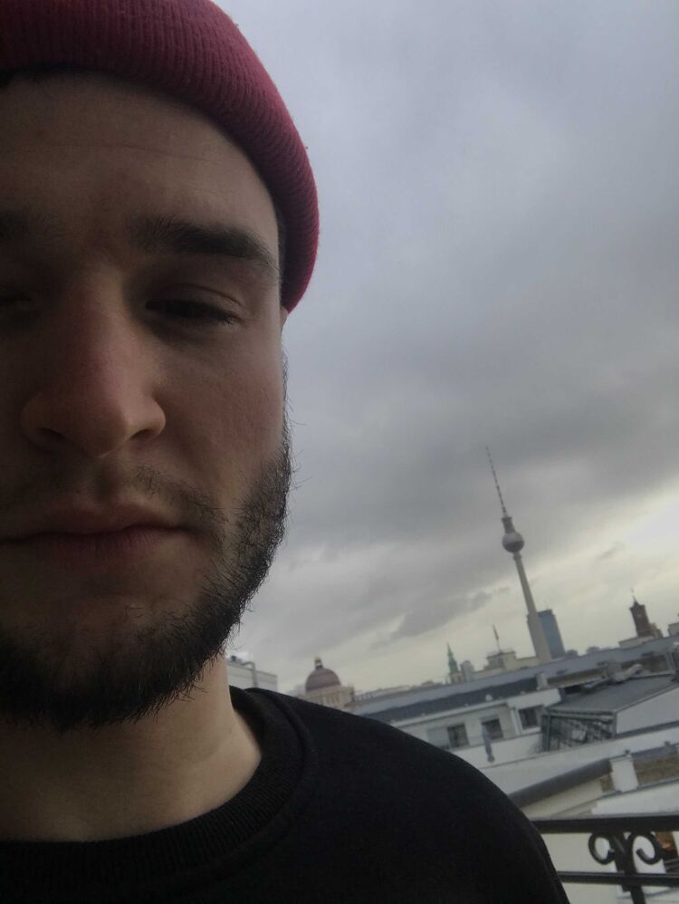  ,   Boris, 32 ,   ,   