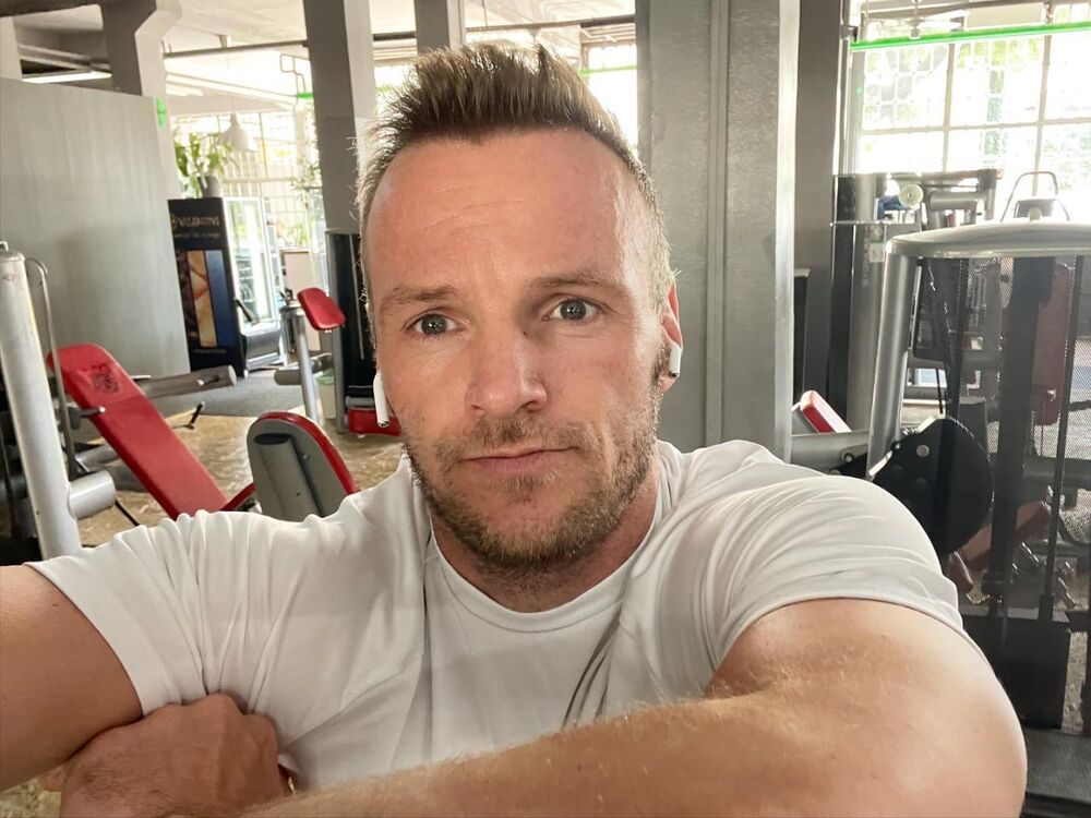  49890459  Sam0378, 38 ,    