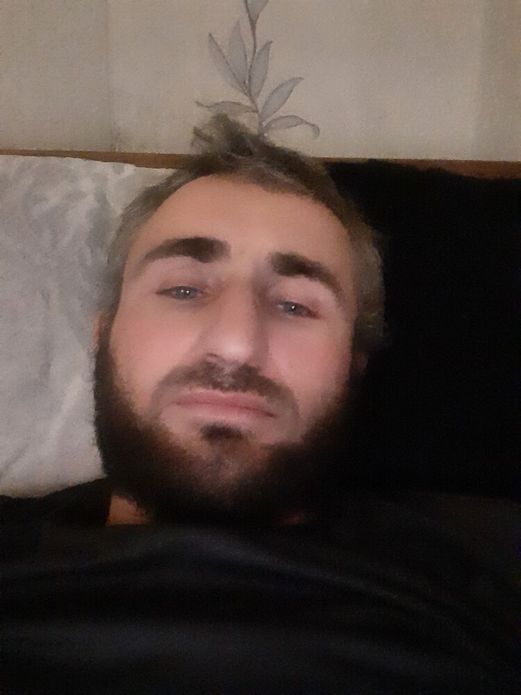  28673949  Amir, 35 ,    
