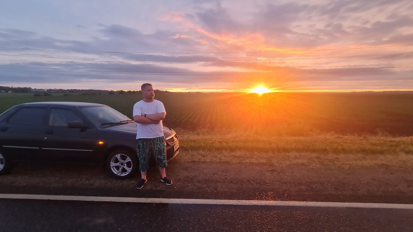  27585349  Denis, 32 ,    