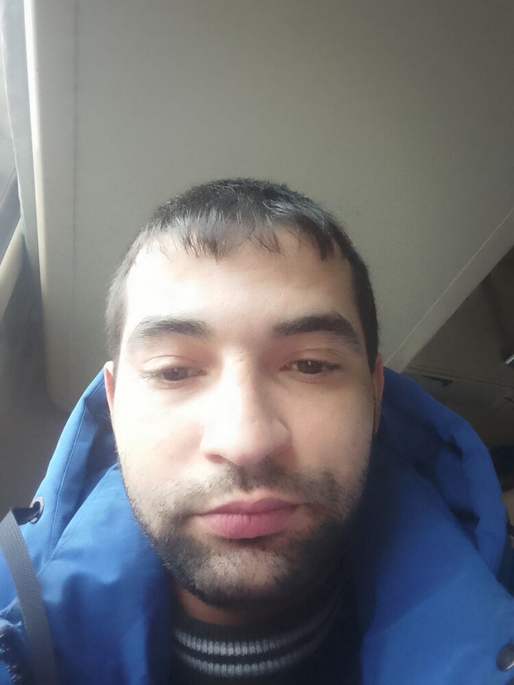  40704239  , 29 ,    