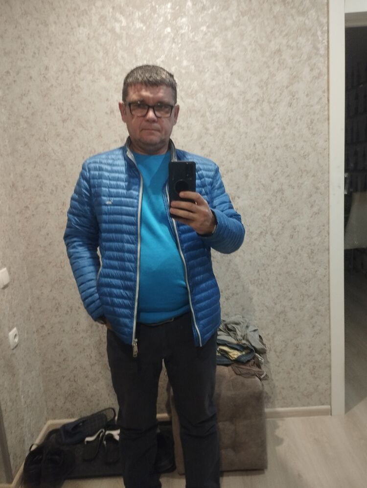  48946889  Roma, 37 ,    