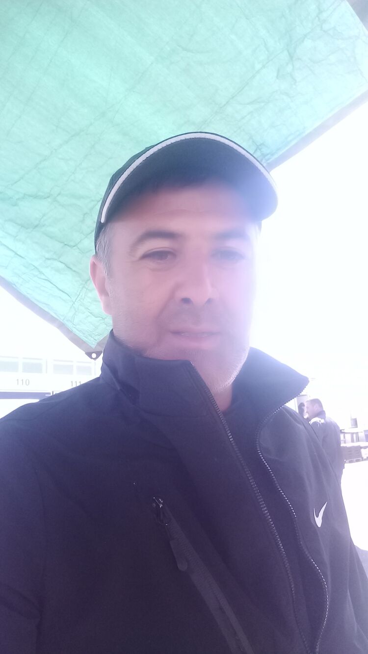  26579629  Vusal, 42 ,    