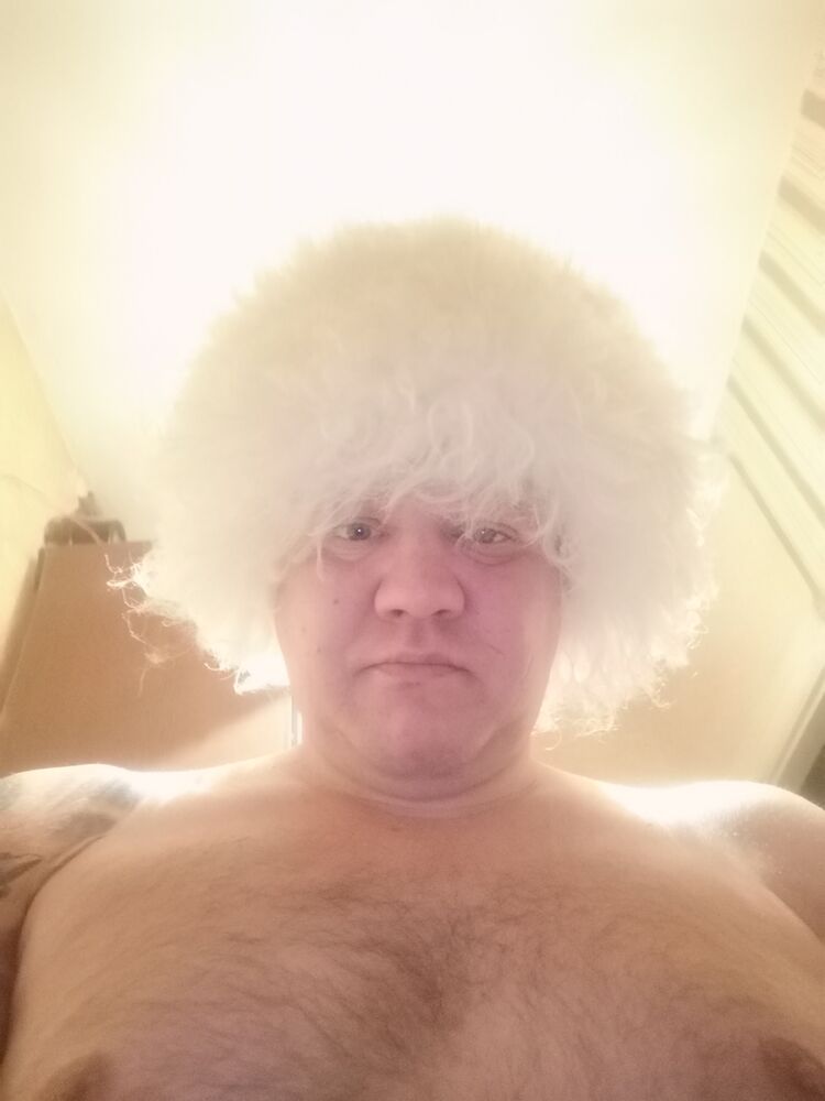  33817059  Pavel, 41 ,     