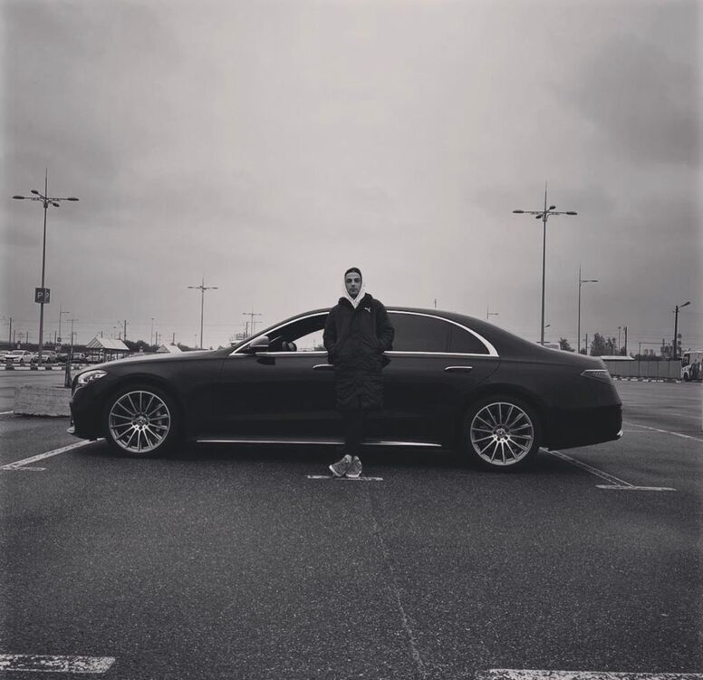  27101519  Vladislav, 29 ,    -