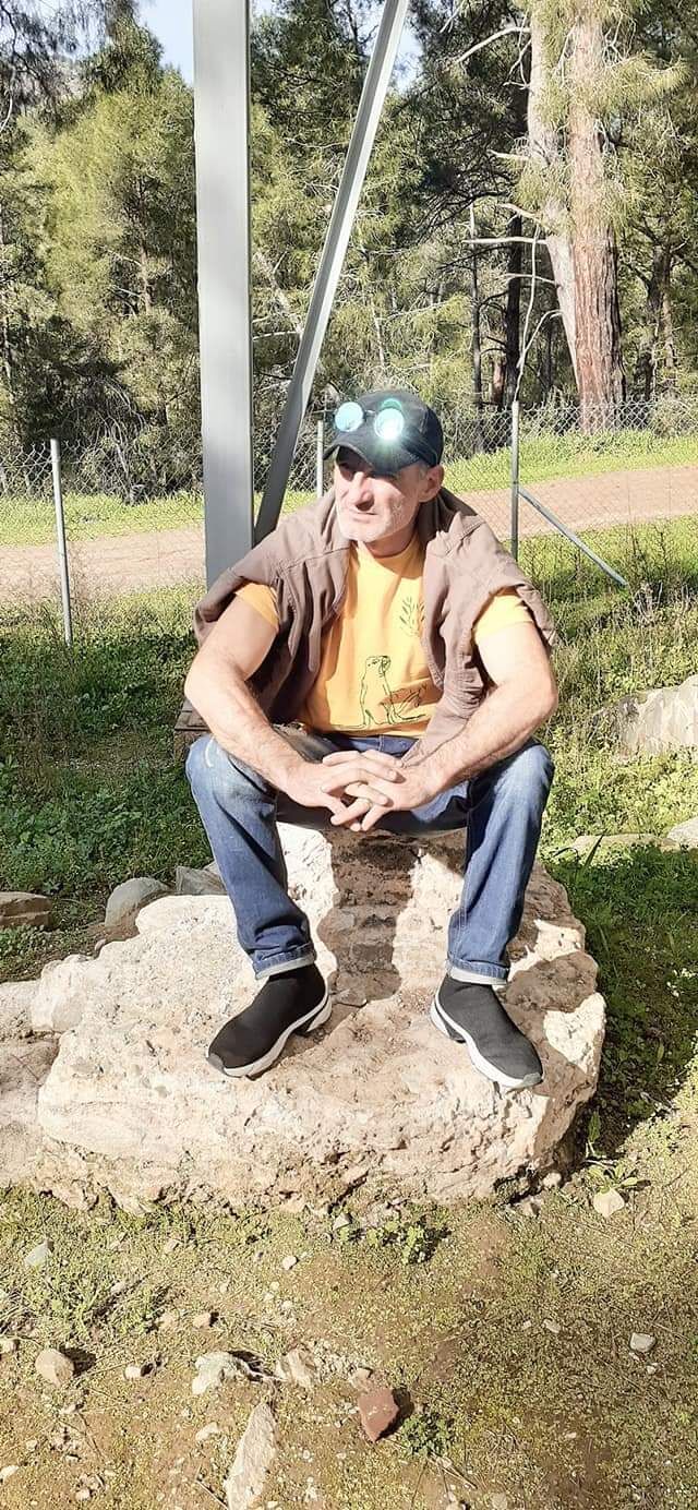  48283729  Vako, 47 ,    