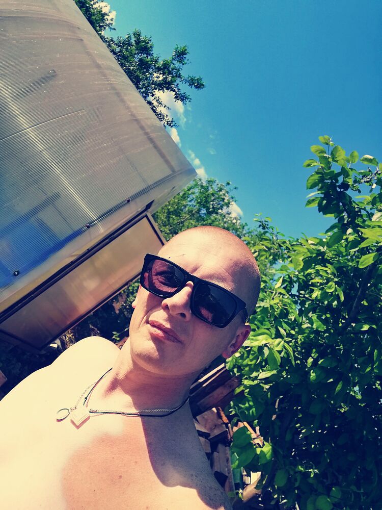  28030609  Karincev, 42 ,    