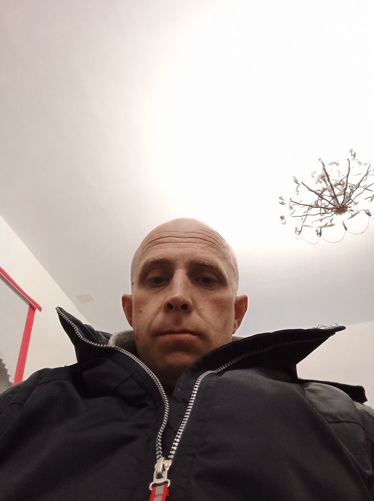 46489049  , 37 ,    